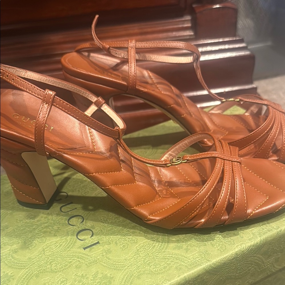 Gucci Logo Matelasse Strappy Heeled Sandals. Rare!